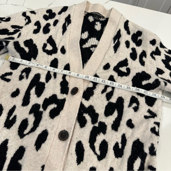 Something Navy Nordstrom Leopard Print Long Line Cardigan Sweater Buttons Size M - Picture 8 of 10